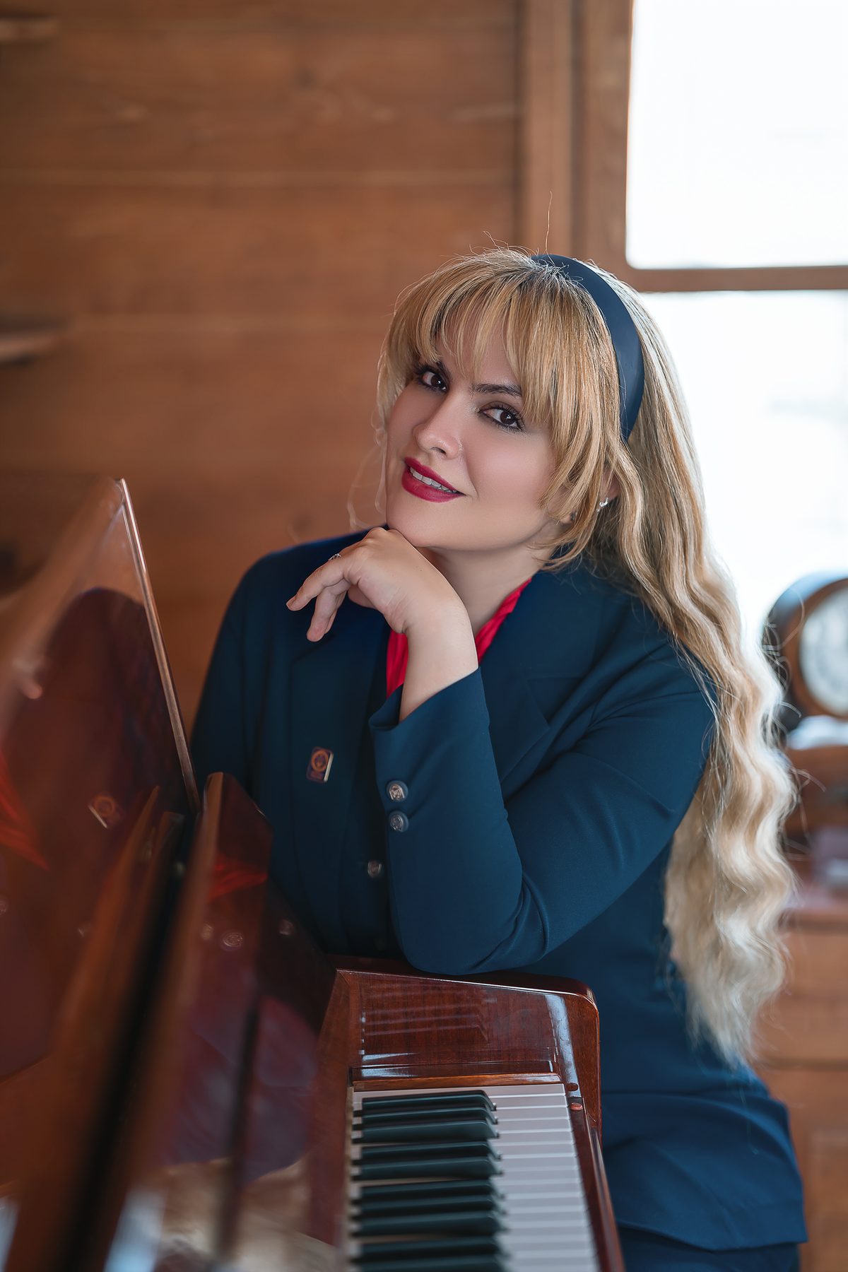 Siranoush Akhgarandouz - Piano Teacher